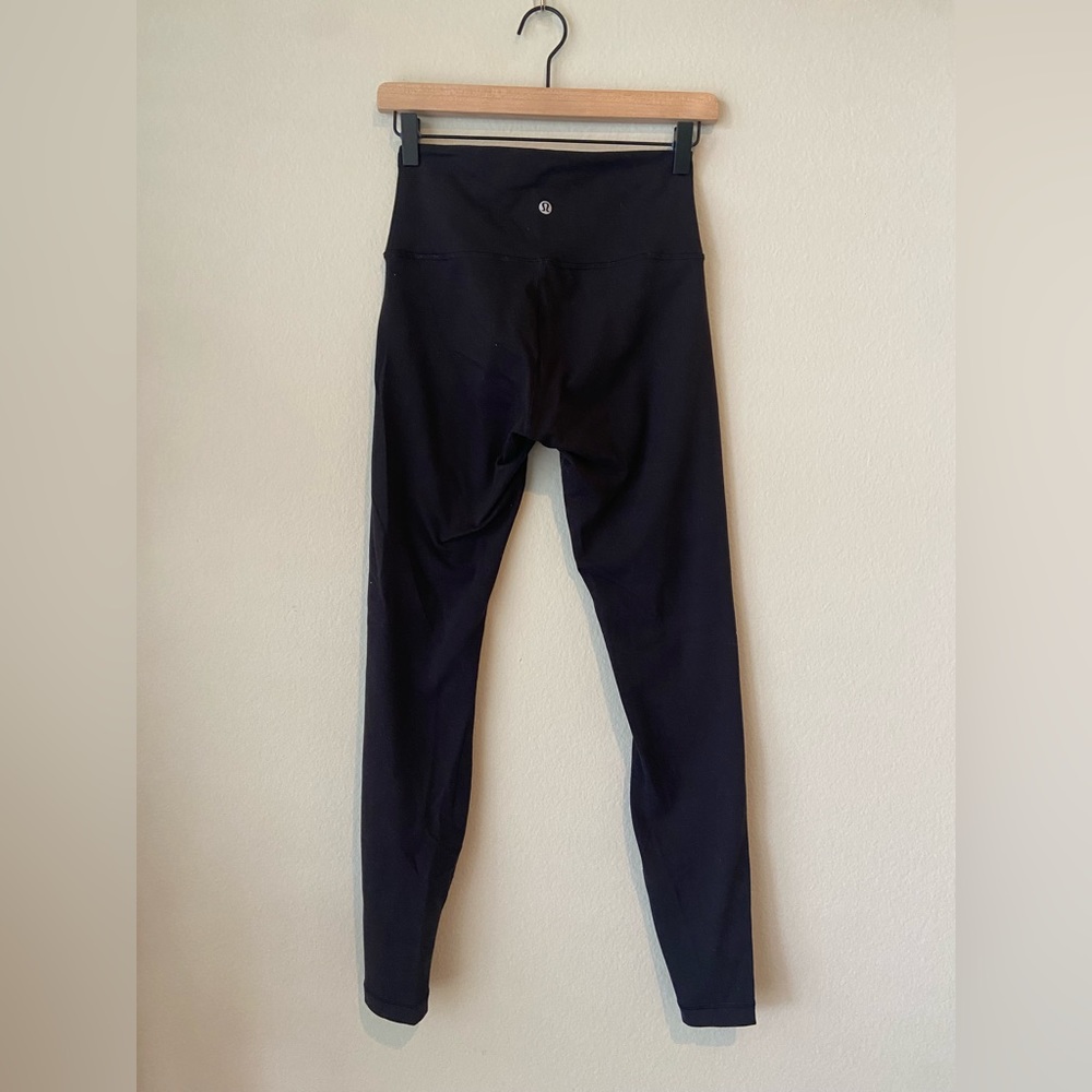 Lululemon Wunder Unders, Black, Size 6, 28”